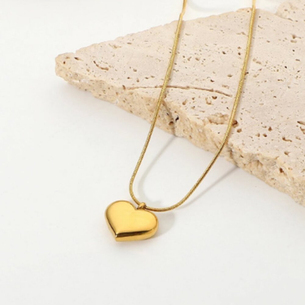 18k Gold Plated Chokers Collar Love Heart‎ Pendant Necklaces Flat Snake